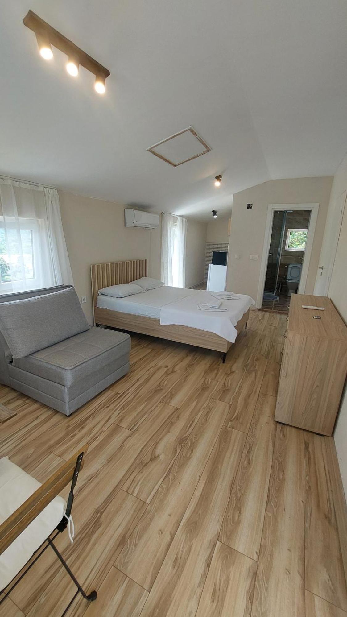 Superb Apartments Virpazar Eksteriør bilde